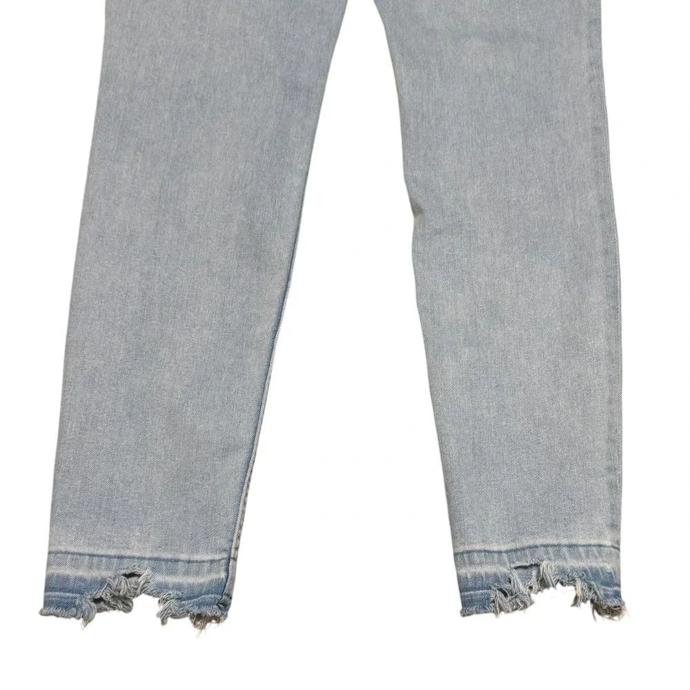 Free People Raw Hem‎ Light Wash Skinny Jeans Women's 30 (Fits 29x26.5)